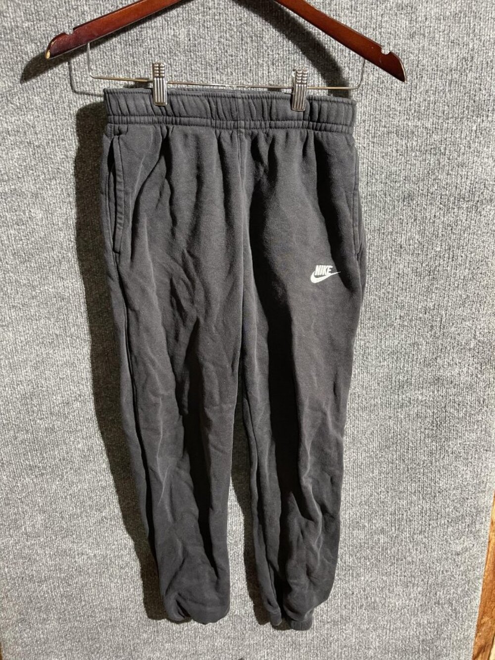 Nike Pants Mens XS Black Fleece Sweatpants Joggers Elastic Waist Cuffed Swoosh